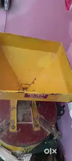 Aata chakki 16 inch 3hp copper windingmotor only 8 months old