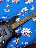 Very good condition Derulo DYSON Series guitar for sale..