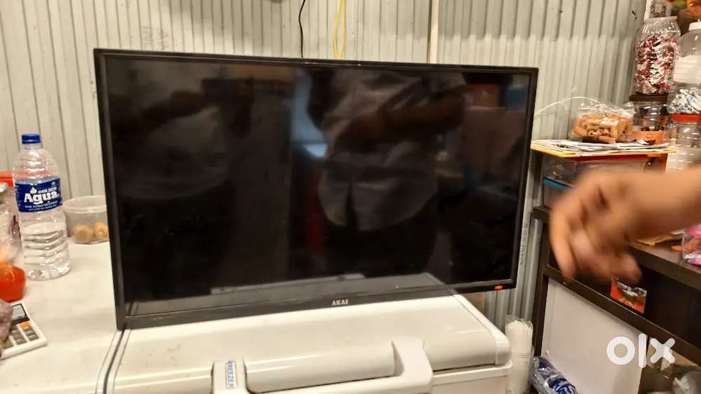 Akai TV32  good condition 4K HD