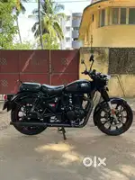 CLASSIC 350 REBORN STEALTH BLACK