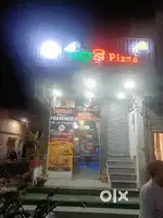 Helper ki jarurat hai pizza banane ki liye