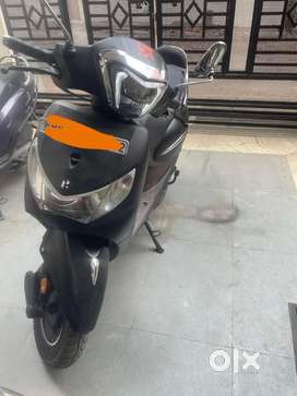 Brand new 1 month old hero pleasure xtec plus.