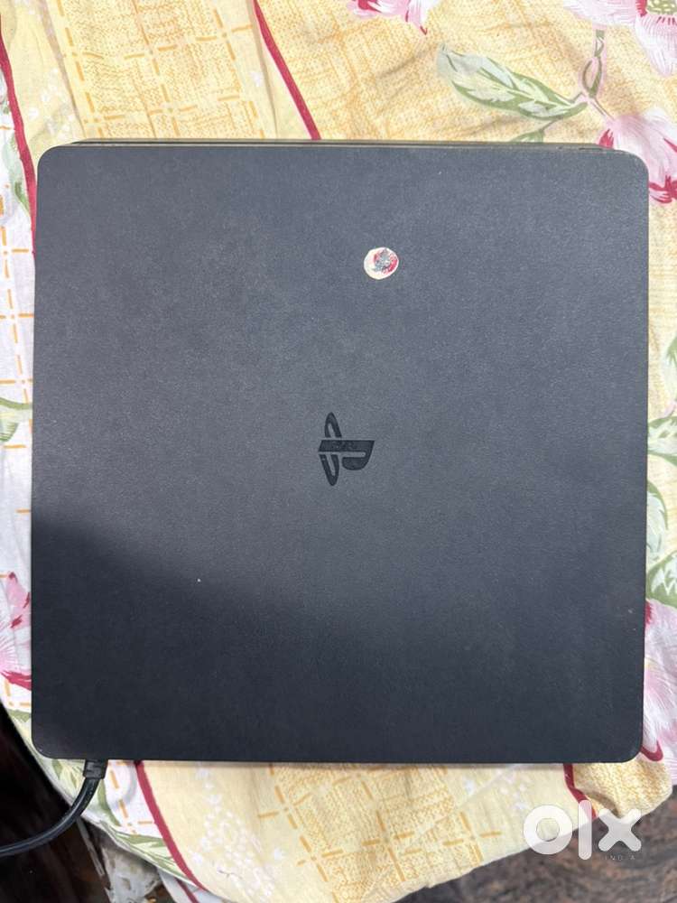 PlayStation 4 slim 500 gb