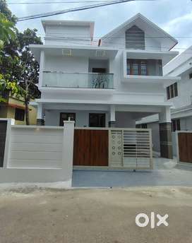 Varapuzha, kongorpilly,3 bed new house, 68 lakhs nego