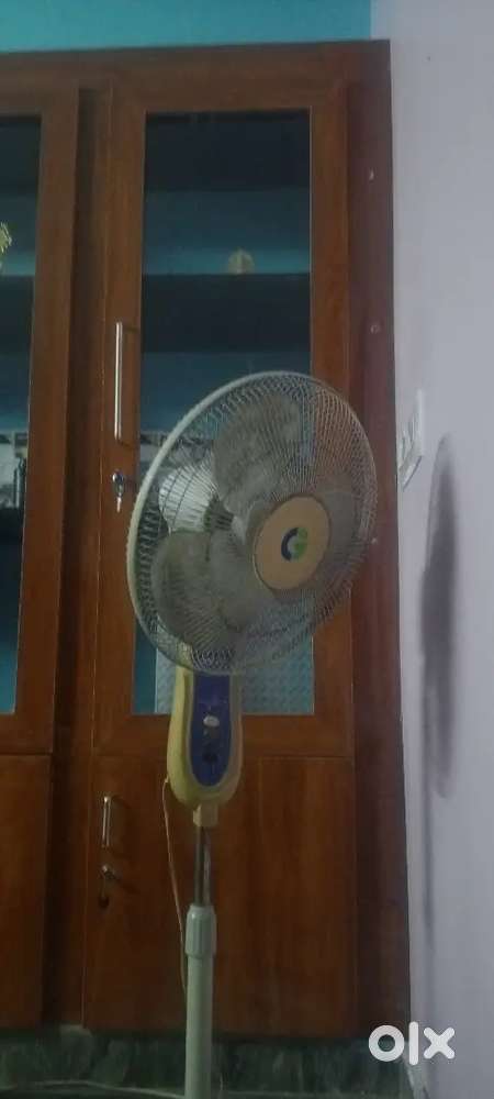Crompton TABLE FAN