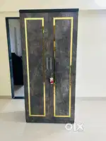 Storage unit designed to organize clothes, assessories, personal items
