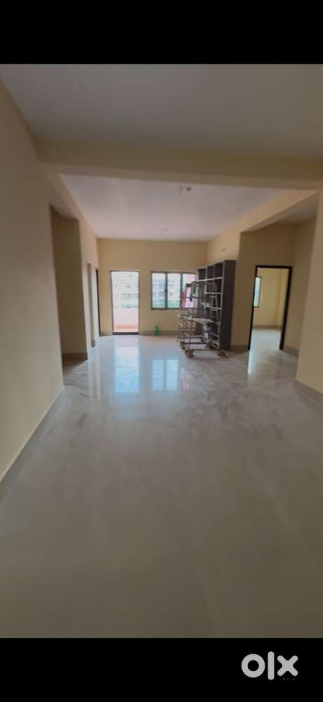 3BHK FLAT NORTH FACING NEAR KOMMADI
