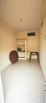 Independent flat for girls only