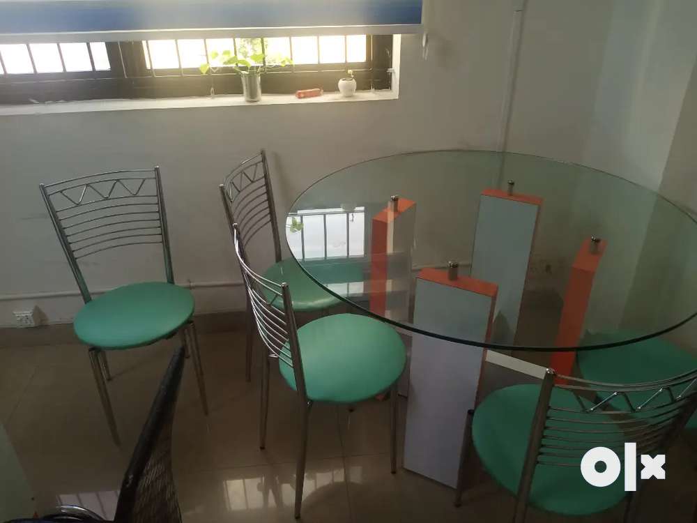 5 seater glass top office dining table