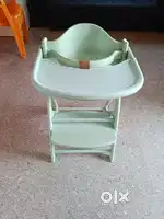 Baby feeding chair