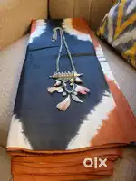 Beautiful NEW Kosa Silk Saree (UNUSED). Full length + Necklace
