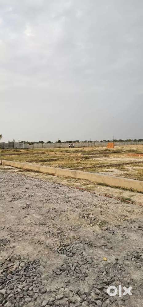 लखनऊ में प्लाट खरीदे खुरदही मार्केट से लगा