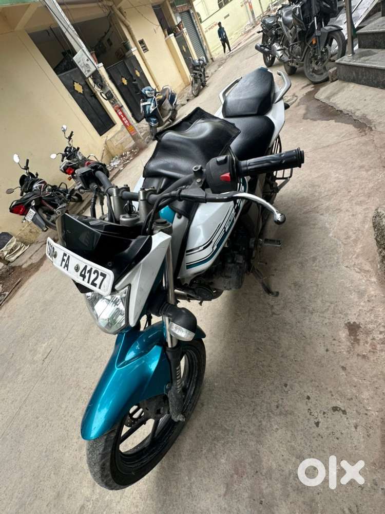 Yamaha fzs