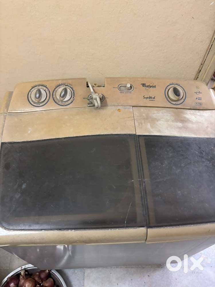 Semi automatic washing machine