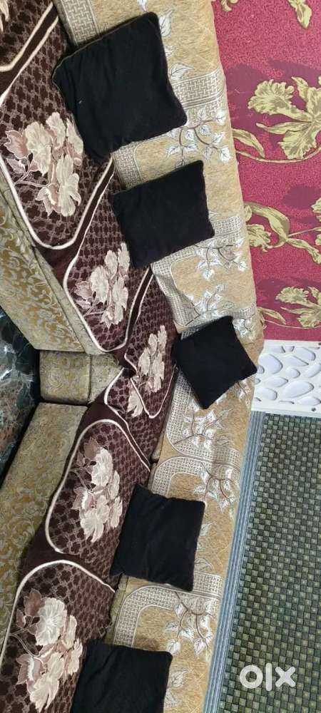 It is fully in new condition both item price i kept only 60,000