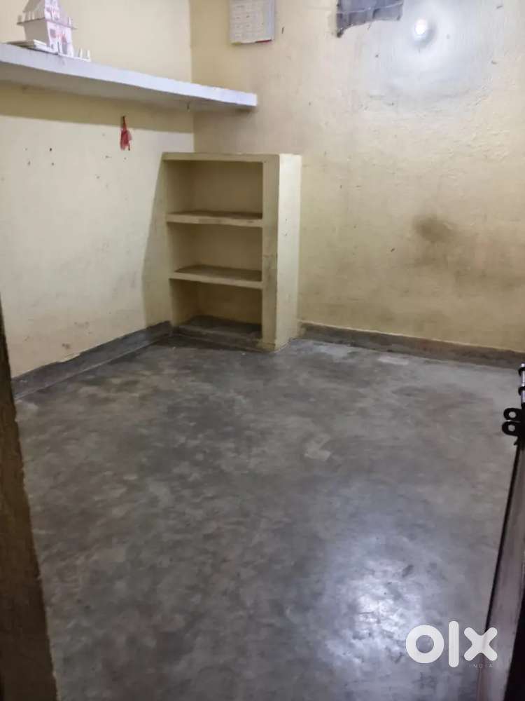 Room 3 and 1 kitchen and 1 bathroom