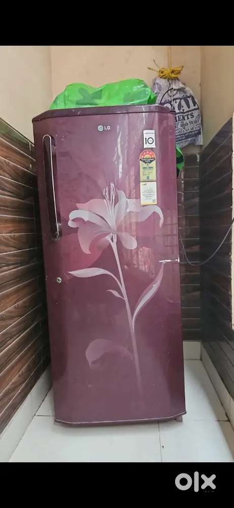 235 liters fridge 5 Star A1 Condition