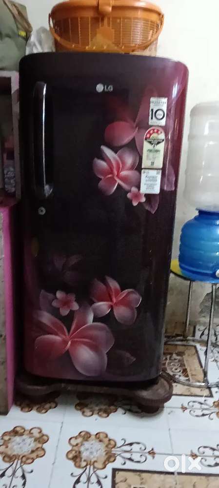 LG refrigerator 180letre
