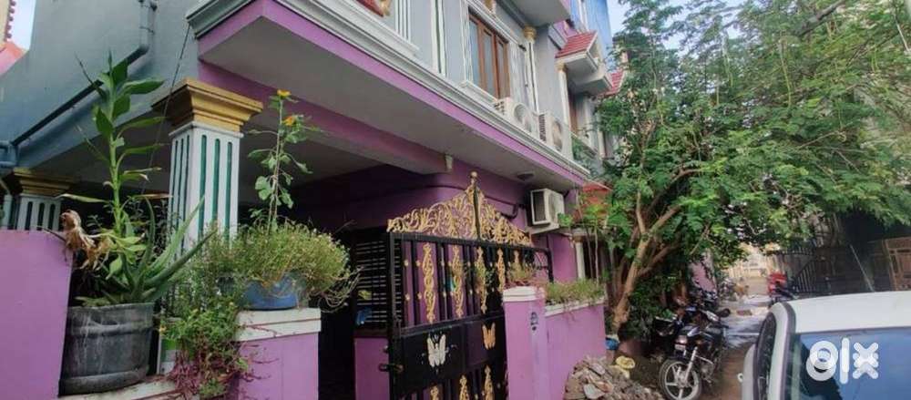 1 hall 1 bedroom with attached bathroom and a kitchen