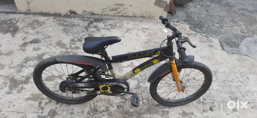 Hero Blast 20 T six month old  Best condition (For 8-9 yrs child)