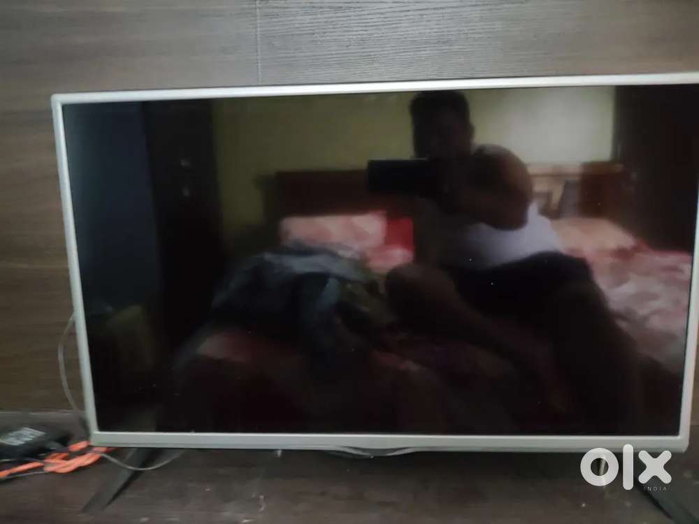 Lcd tv for sale