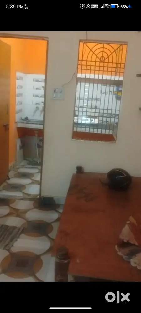 Renting a beautiful flat with geyser