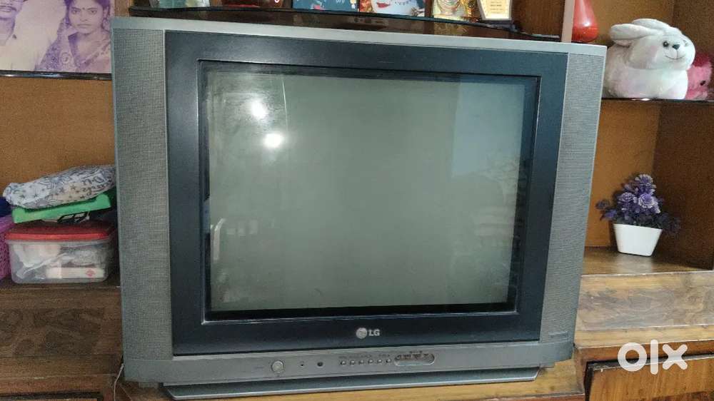 Lg tv 10 yrs old working condition is good.