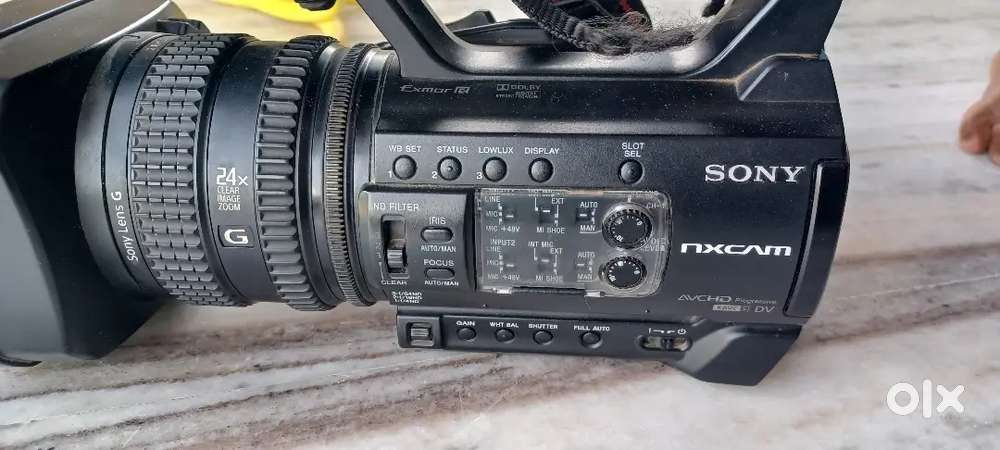 SONY NX 100