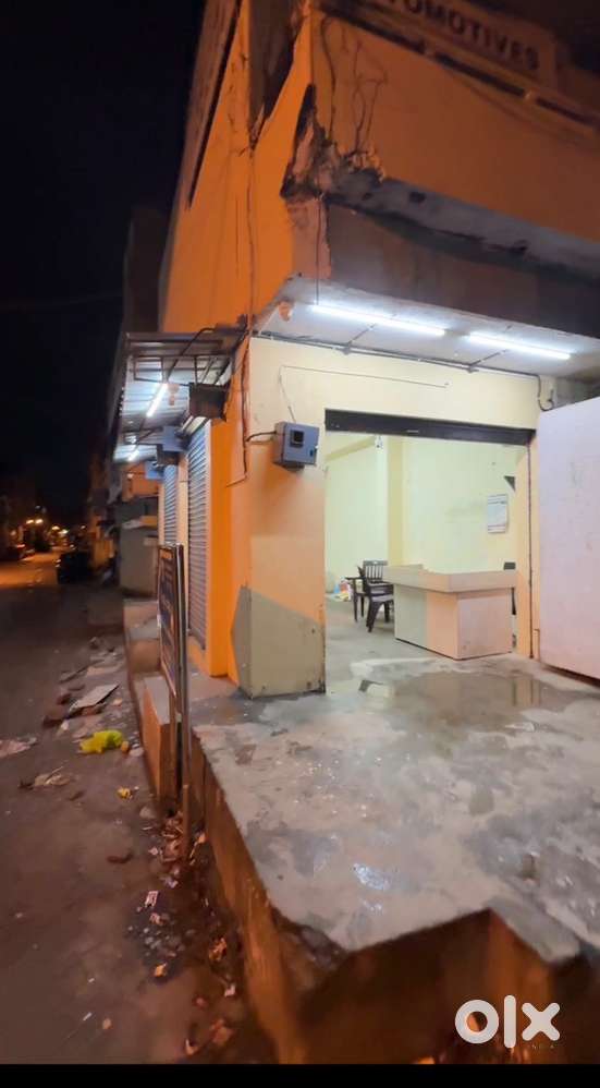 SHOP FOR RENT CORNER H.SIDDAIAH ROAD MAIN ROAD 8Th CROSS NEAR LALBAGH