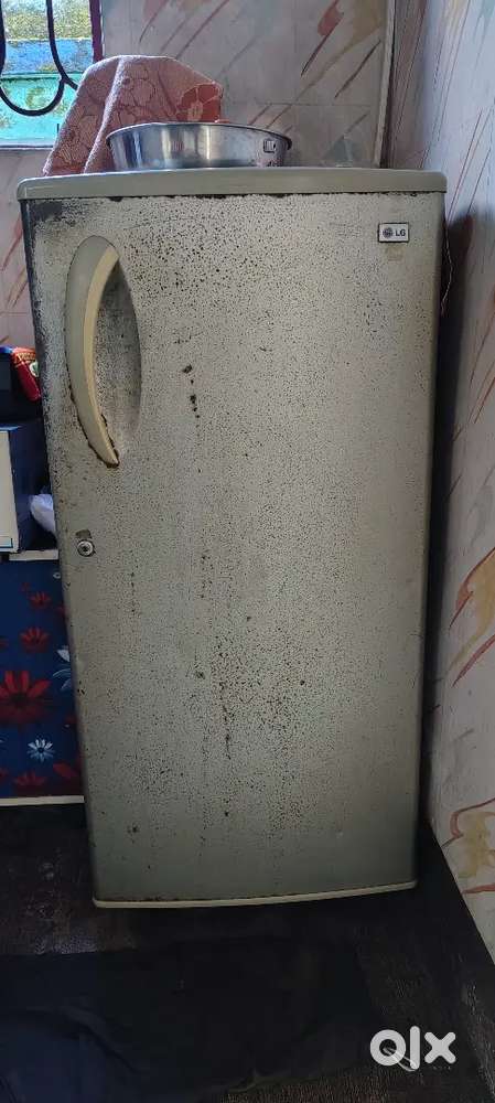 LG fridge good conditions