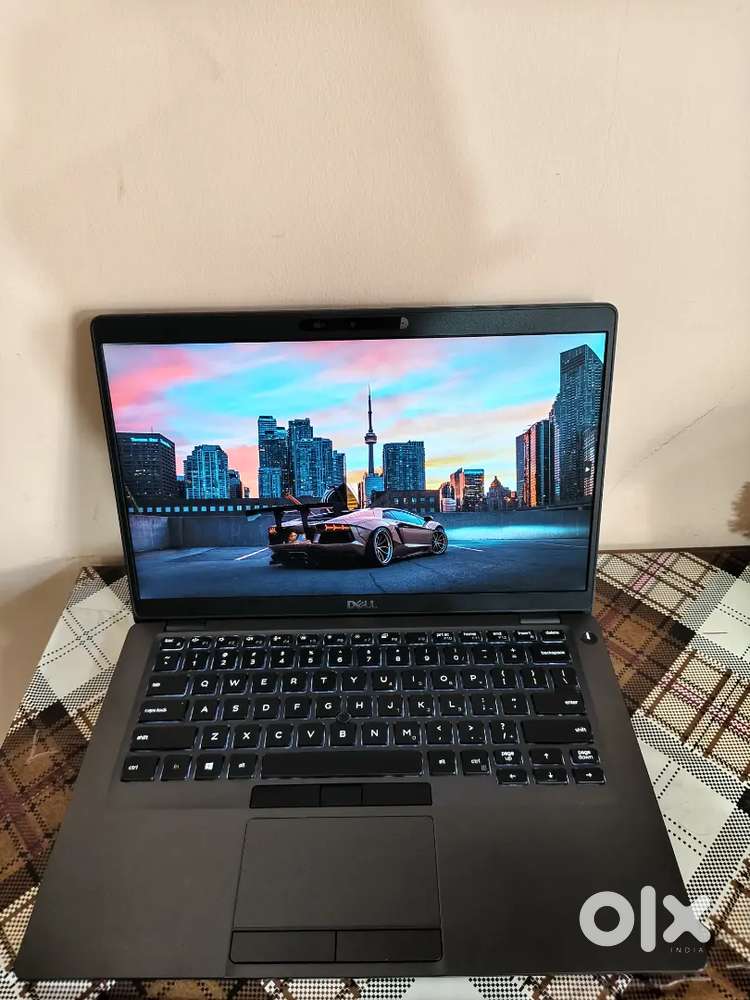 Dell laptop 8thgen  used like new  16gb  256gb