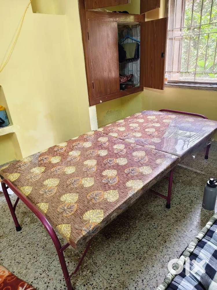 Foldable bed-1700 and mattress and pillow-800