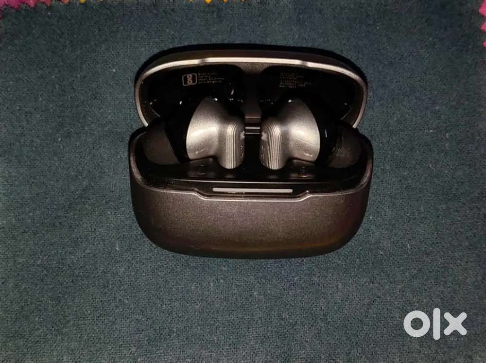 EARBUDS: Boult Klarity3