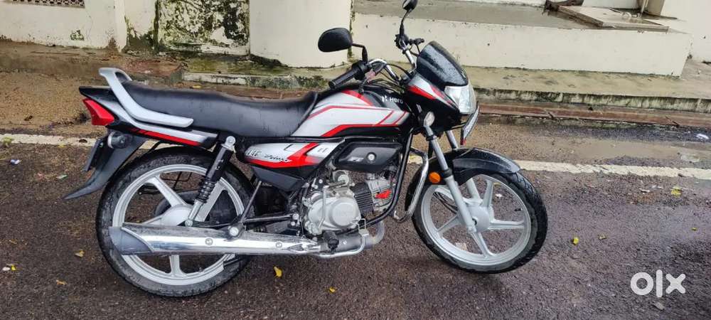 Hero hf deluxe first party self start 2024 model showroom condition.