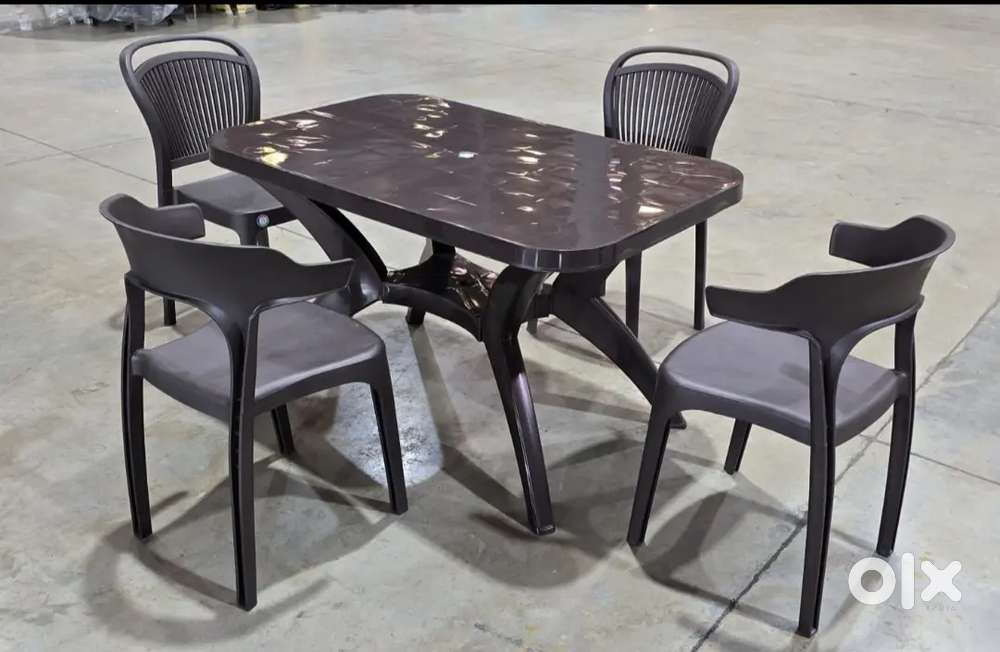 Brand new mango dining table and chair set