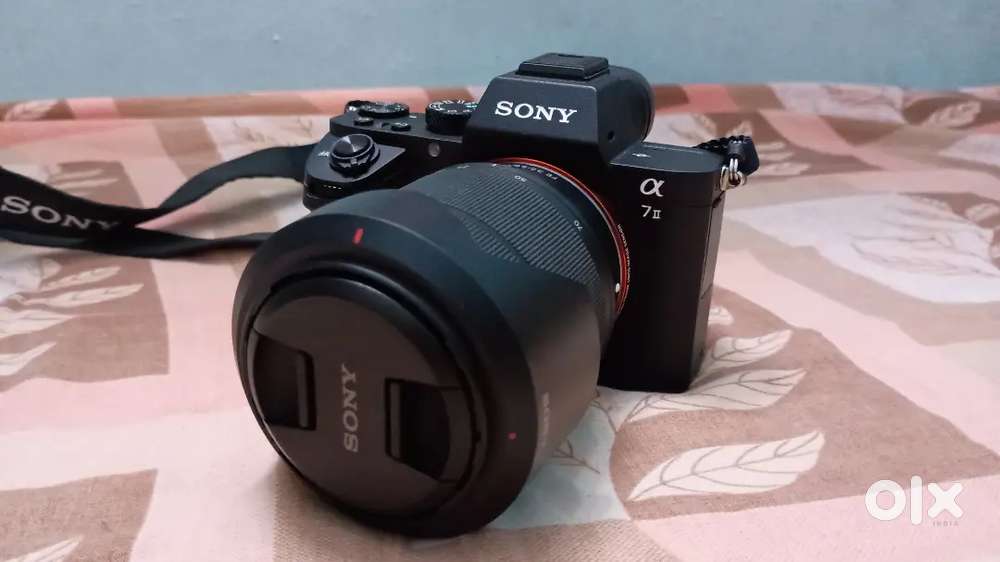 Sony Alpha 7 Mark II With Kit Lens (Sony FE 28-70mm f/3.5-5.6 OSS)