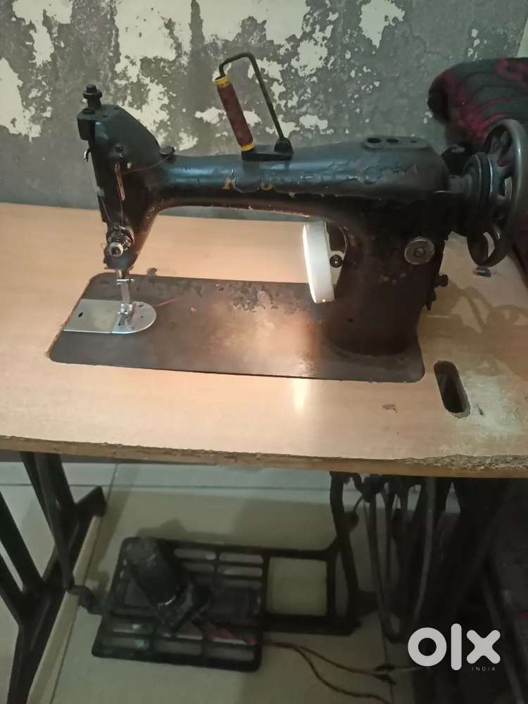 Silai machine with motor and stand
