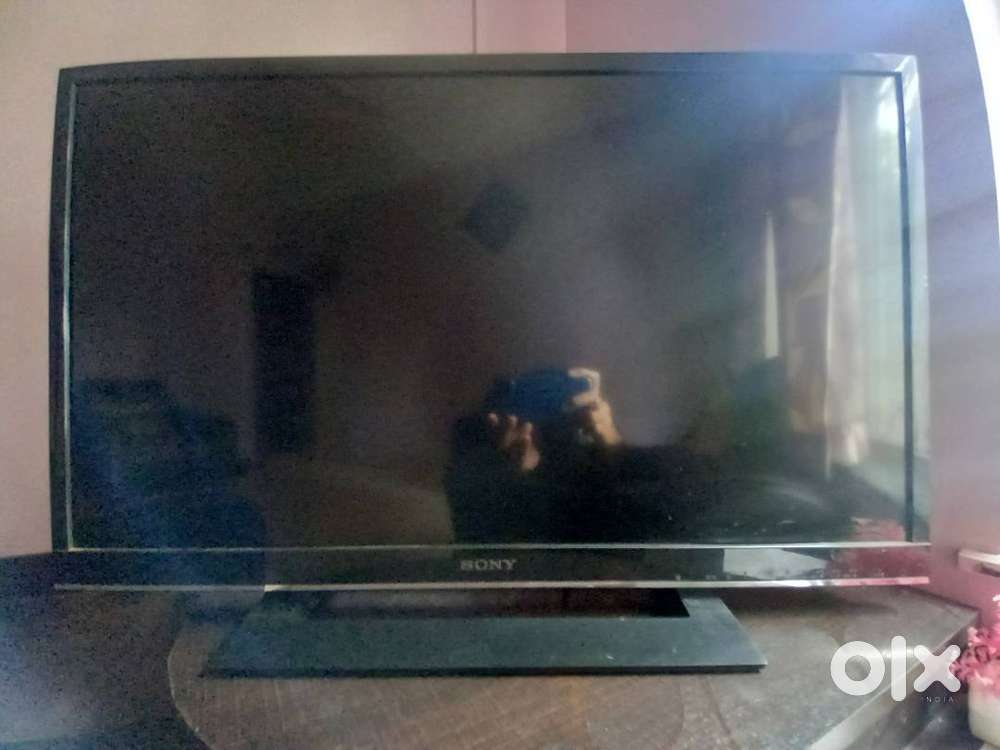 Sony Bravia 32 ench 11 year old led