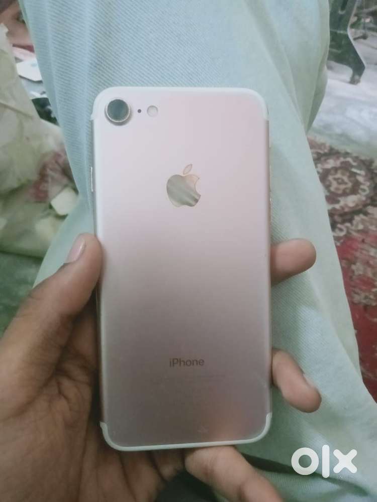 IPHONE    7.      ALL WORKING