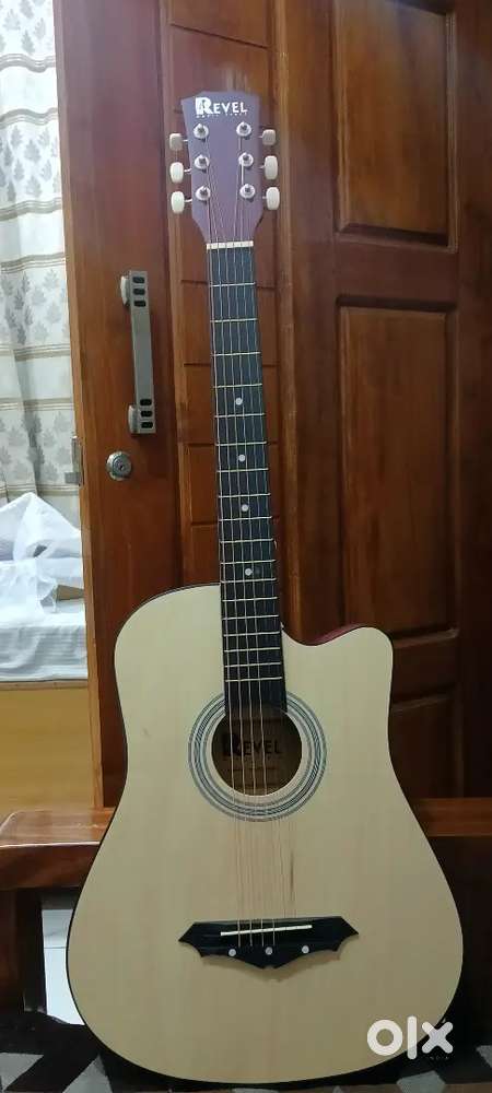 Revel guitar
