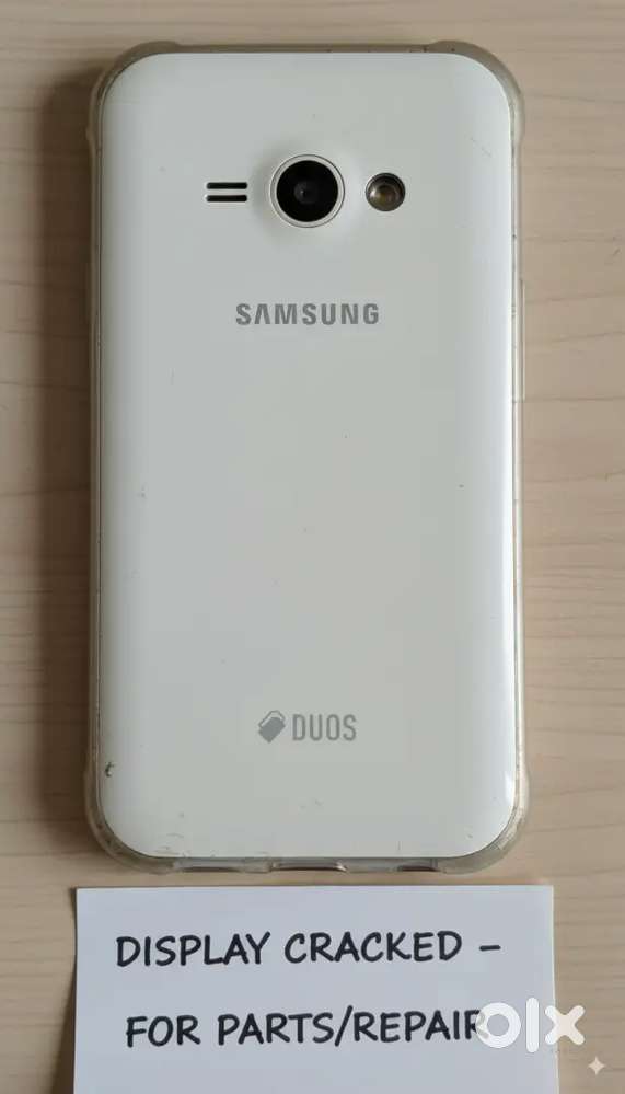 Samsung Galaxy J1 Ace – अच्छी कंडीशन, Display टूटी हुई