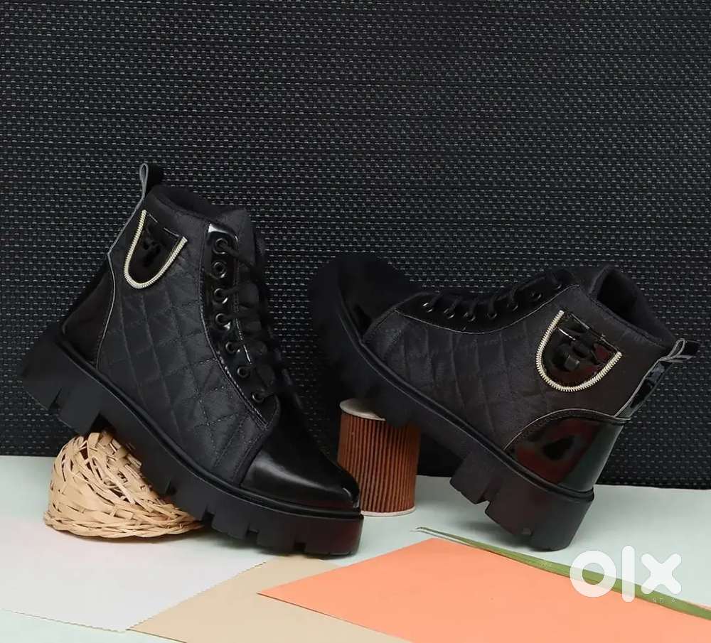 Rising Wolf Premium Boots