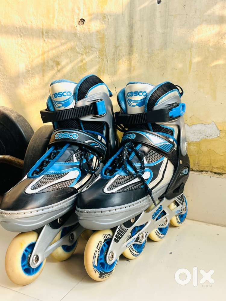 Cosco Adjustable Roller Skates with Free Knee Guards – Best Deal
