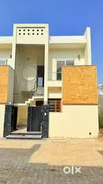 sec 123, gated society house