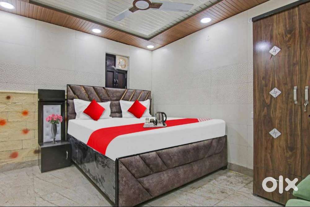 full furnished ac room available for rent