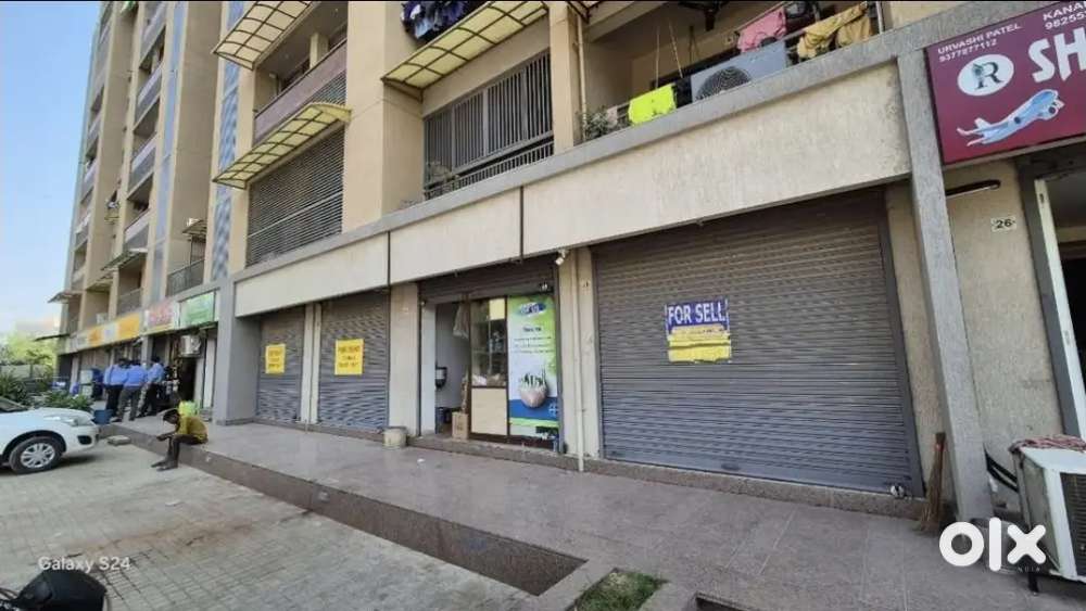 Ground floor Shop for sell