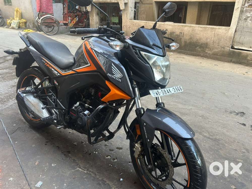 Honda Hornet 2nd owner in verr good condition FIX PRICE.