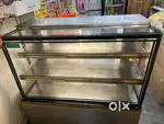 cake and pastry fridge