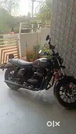 Yezdi roadster