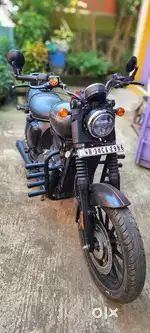 Yezdi Roadster Smoke Grey (2022 model)